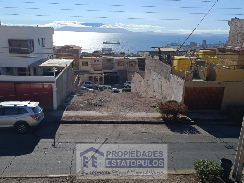 Terreno en venta en calle Osvaldo Silva Castellón – 267 m²