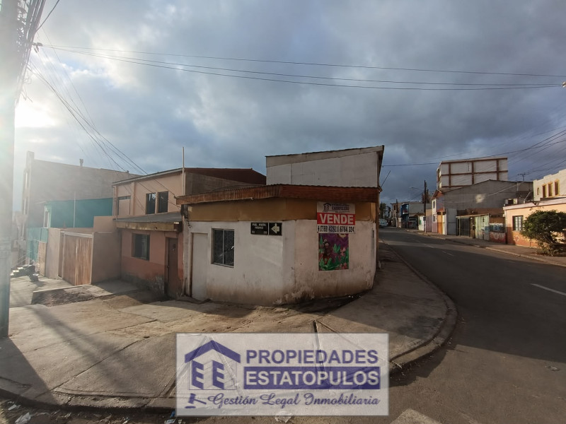 CASA ESQUINA EN VENTA – GENERAL BORGOÑO SECTOR SUR