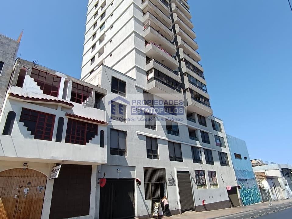 Se Arrienda amplio departamento, ubicado en calle Matta